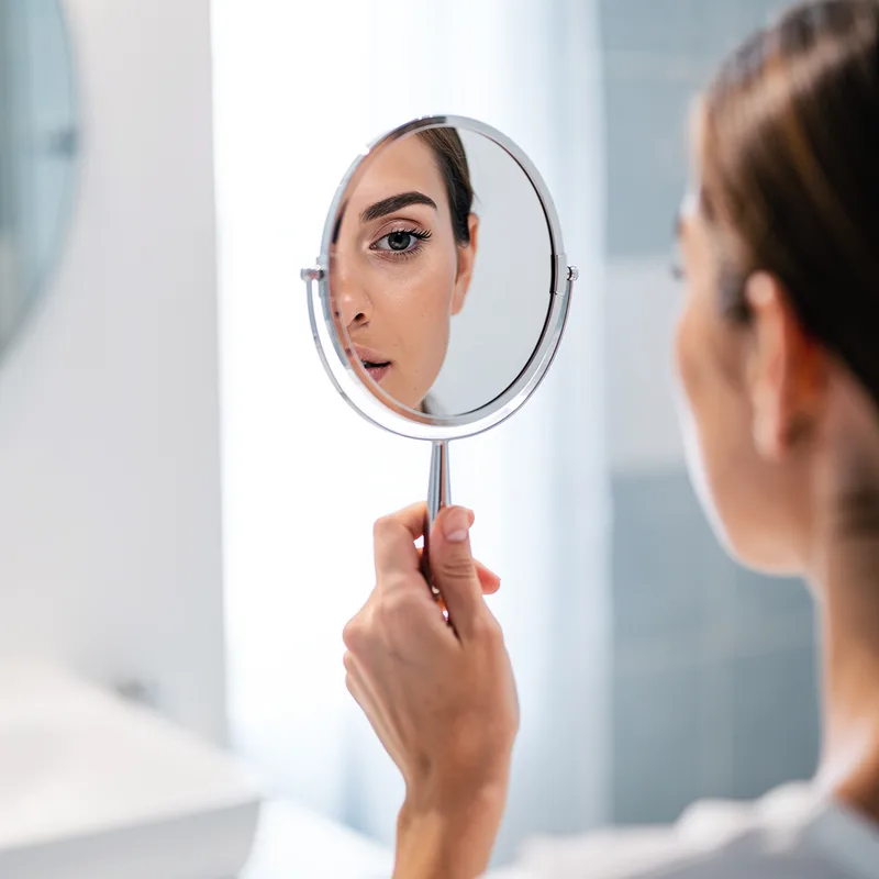 hand mirror
