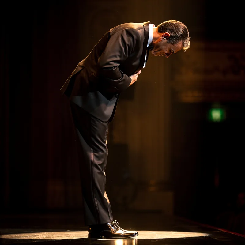 to bow