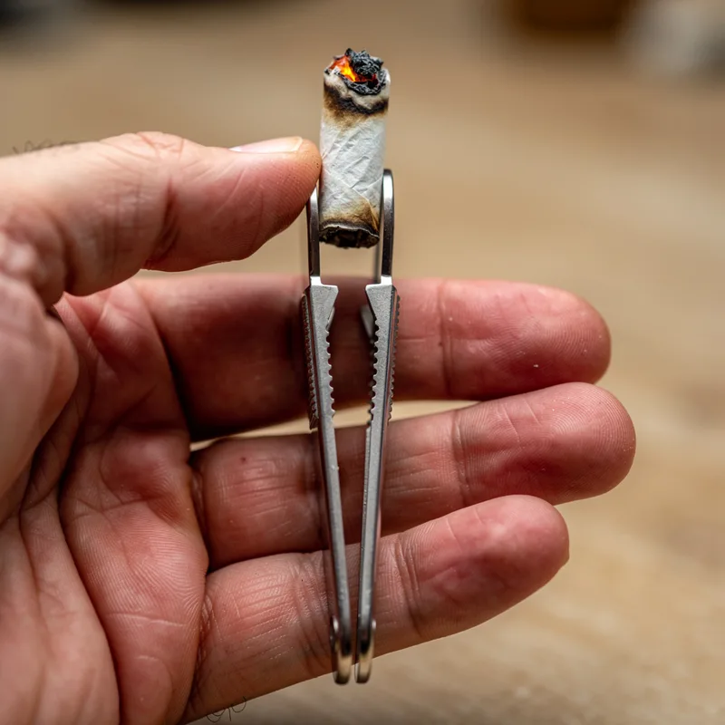 roach clip