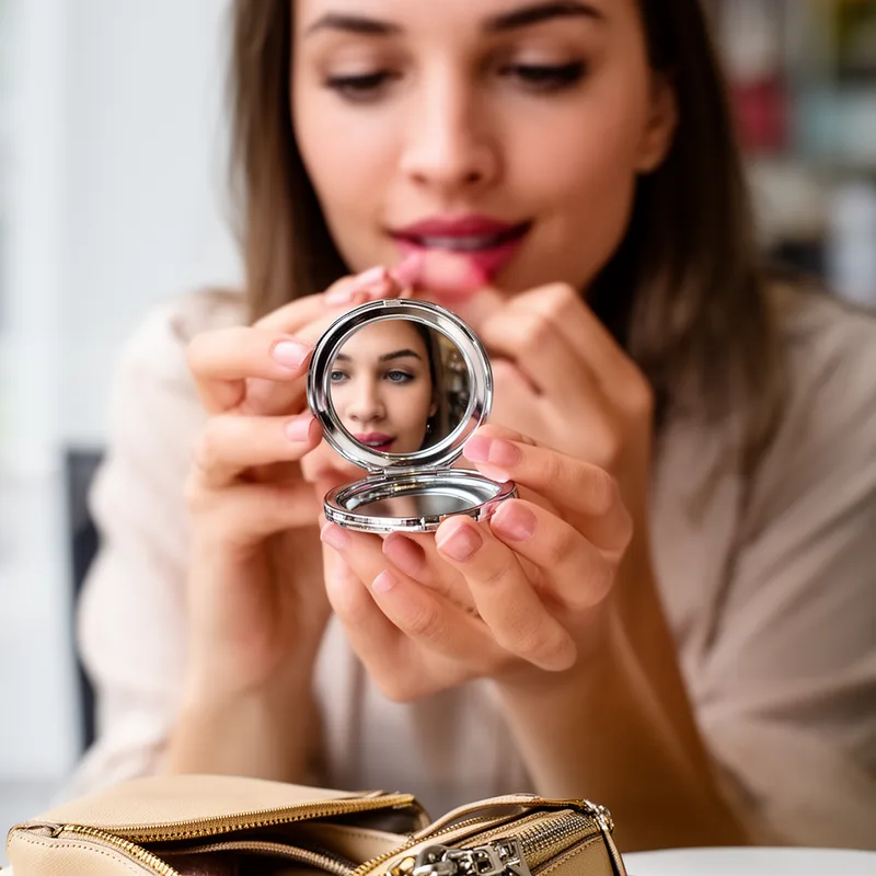 compact mirror